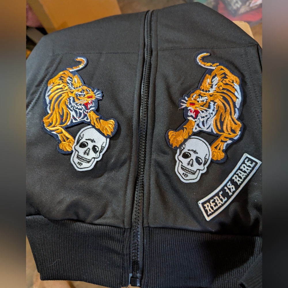 COPY - 🎁💌⭐HAND EMBROIDERY//PATCH🪡 SPECIAL JACKETS⭐💌🎁 ANY SIZE/DESIGN!